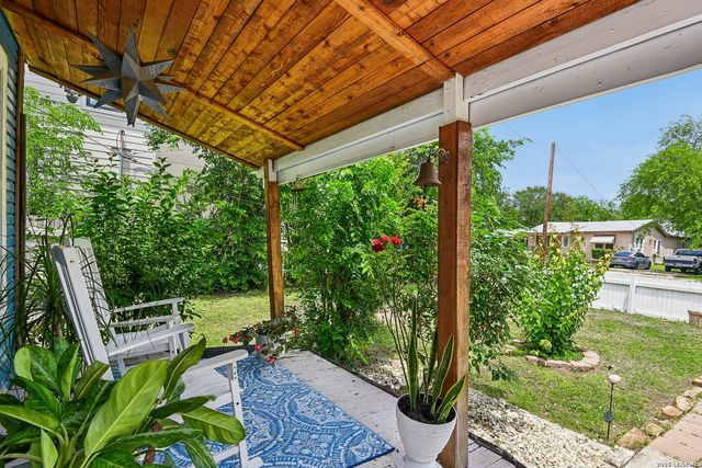 8101 & 8103 Janda Susan Rd, San Antonio, TX 78209