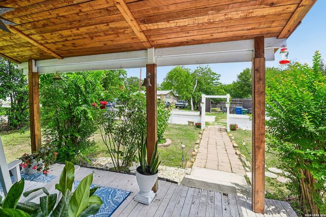 8101 & 8103 Janda Susan Rd, San Antonio, TX 78209