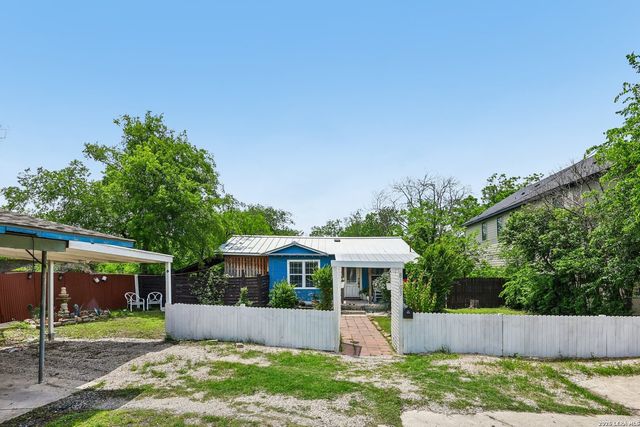8101 & 8103 Janda Susan Rd, San Antonio, TX 78209