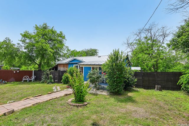 8101 & 8103 Janda Susan Rd, San Antonio, TX 78209