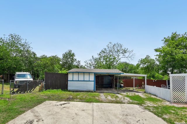 8101 & 8103 Janda Susan Rd, San Antonio, TX 78209