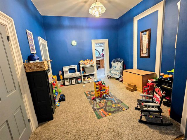 408 E Diamond Street, Kendallville, IN 46755