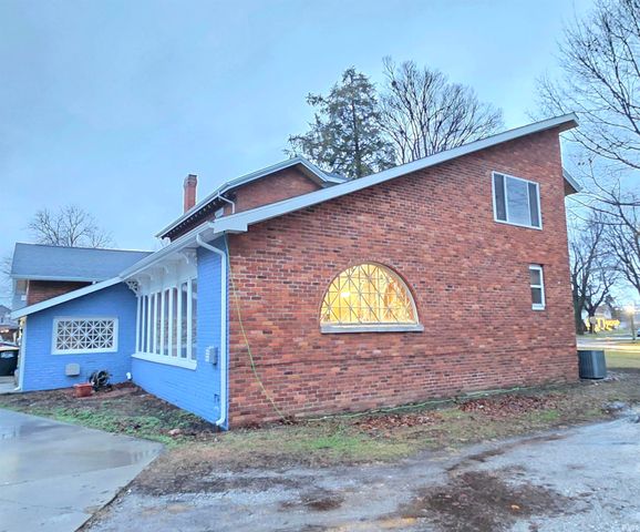 408 E Diamond Street, Kendallville, IN 46755