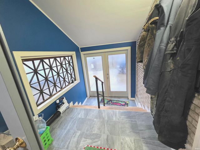 408 E Diamond Street, Kendallville, IN 46755