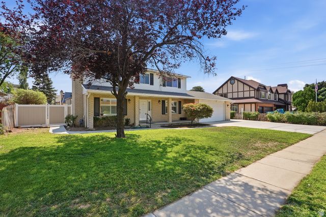 1944 E BRADY CREEK DR, Sandy, UT 84093