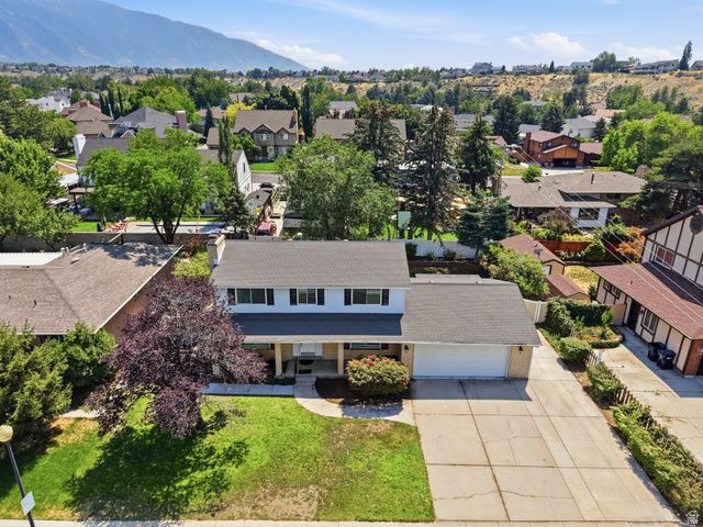 1944 E BRADY CREEK DR, Sandy, UT 84093