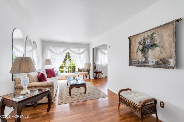 4 Middlesex Road, Matawan, NJ 07747