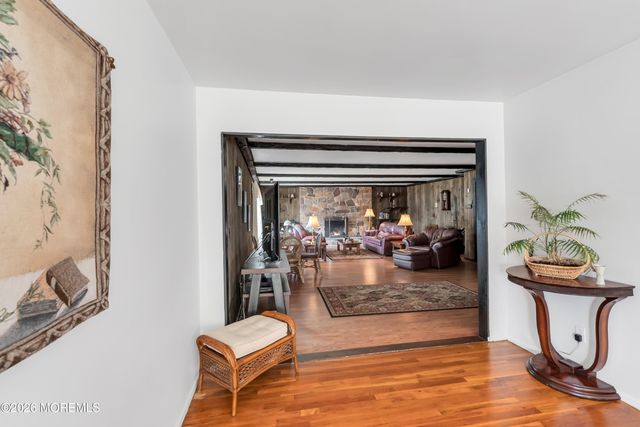 4 Middlesex Road, Matawan, NJ 07747