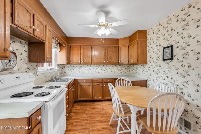 4 Middlesex Road, Matawan, NJ 07747