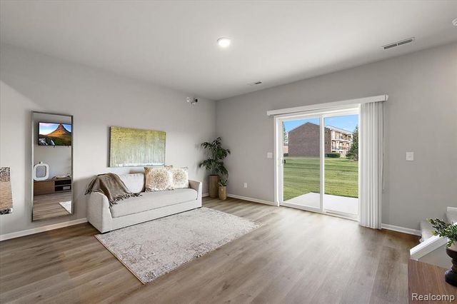 51419 Tides Drive Unit 7G, Chesterfield, MI 48051