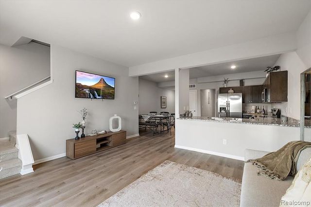 51419 Tides Drive Unit 7G, Chesterfield, MI 48051