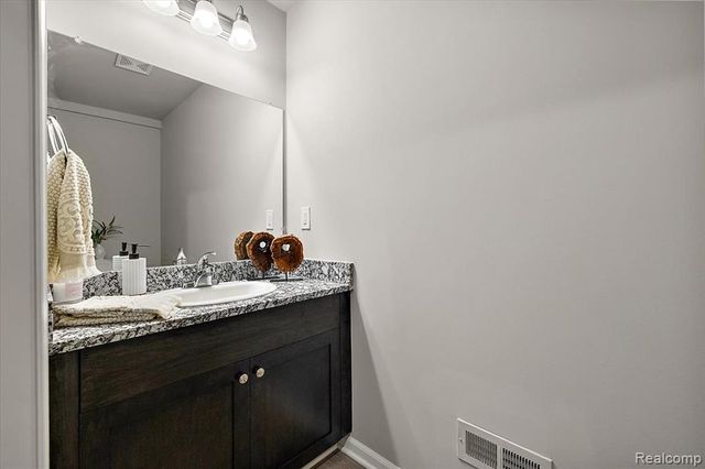 51419 Tides Drive Unit 7G, Chesterfield, MI 48051