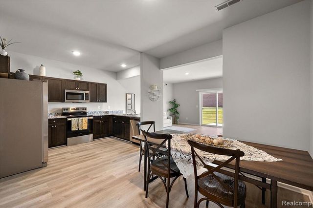 51419 Tides Drive Unit 7G, Chesterfield, MI 48051