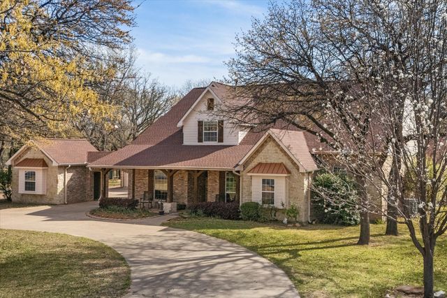 1720 Mistletoe Drive, Flower Mound, TX 75022