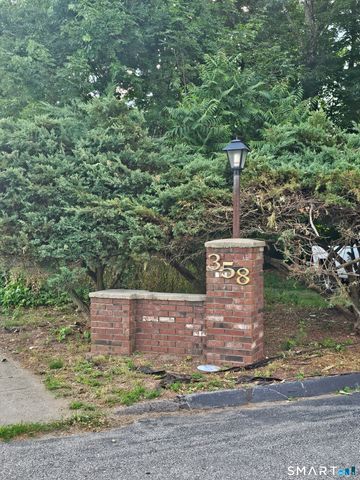 358 Hamilton Avenue 14, Norwich, CT 06360