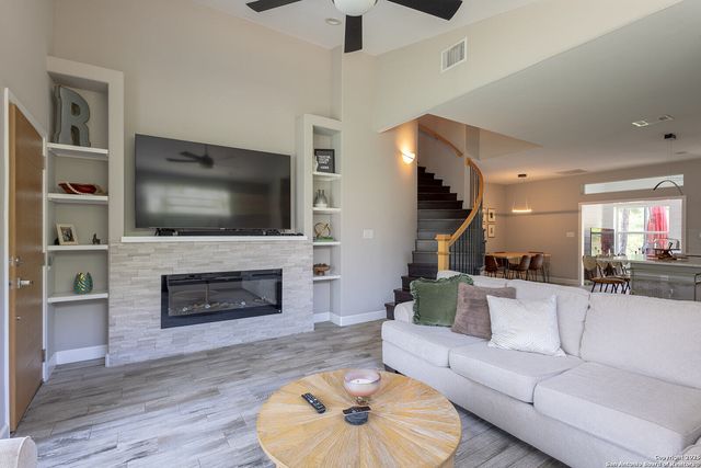 104 kahalulu, Bastrop, TX 78602