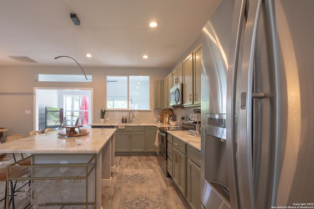 104 kahalulu, Bastrop, TX 78602