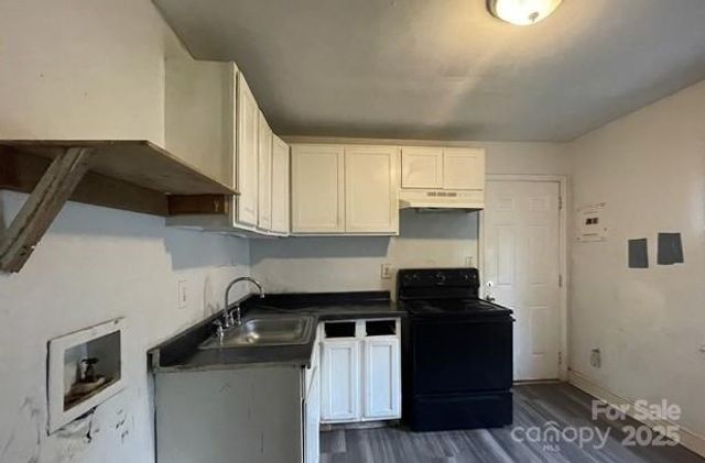 2624 Remington Street, Charlotte, NC 28216
