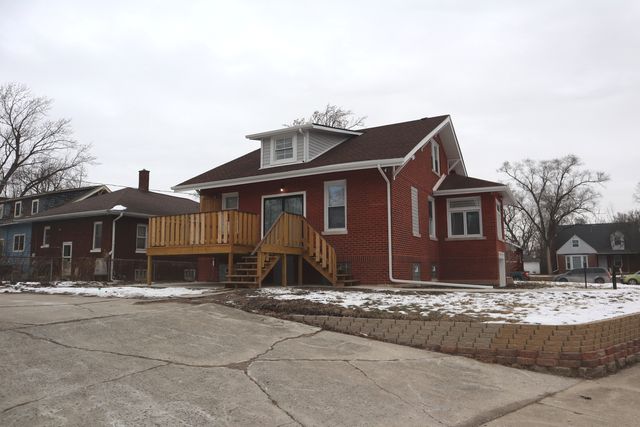 210 W 16th Place, Chicago Heights, IL 60411