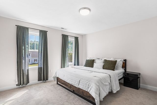 39 Hycrest Rd, Charlton, MA 01507