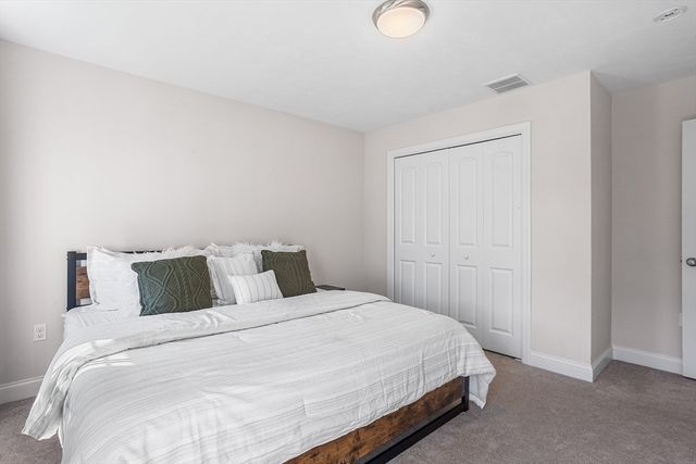 39 Hycrest Rd, Charlton, MA 01507