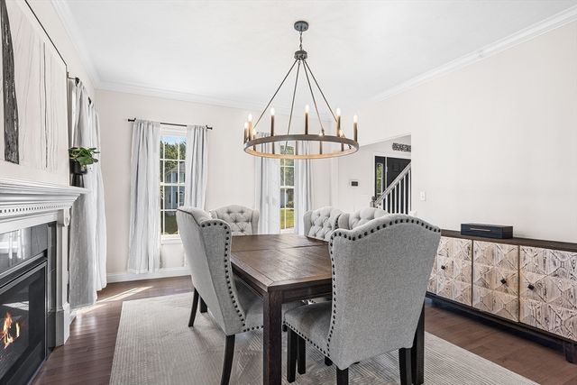 39 Hycrest Rd, Charlton, MA 01507