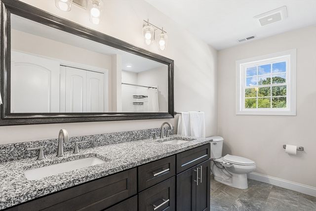 39 Hycrest Rd, Charlton, MA 01507