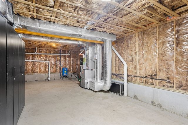 39 Hycrest Rd, Charlton, MA 01507