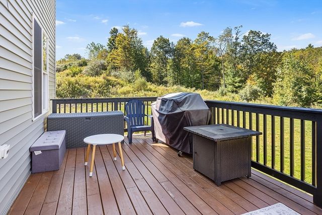 39 Hycrest Rd, Charlton, MA 01507