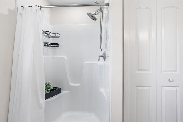 39 Hycrest Rd, Charlton, MA 01507