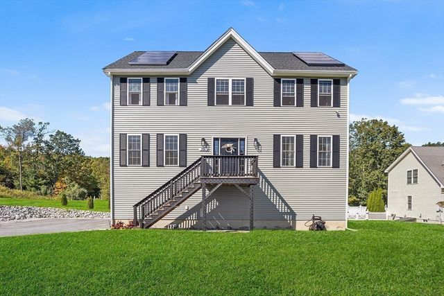 39 Hycrest Rd, Charlton, MA 01507