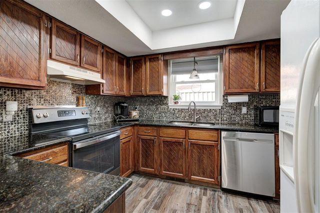 1356 NW 6th Place, Moore, OK 73170