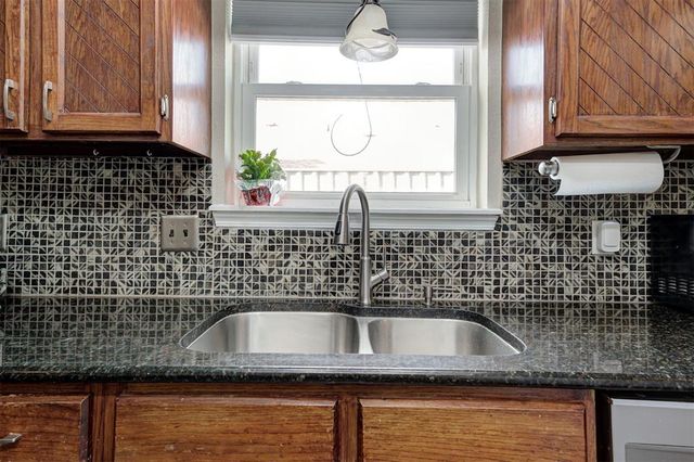 1356 NW 6th Place, Moore, OK 73170