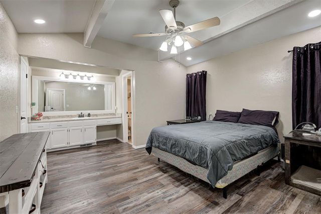 1356 NW 6th Place, Moore, OK 73170