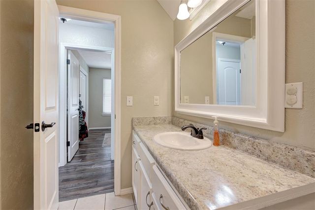 1356 NW 6th Place, Moore, OK 73170