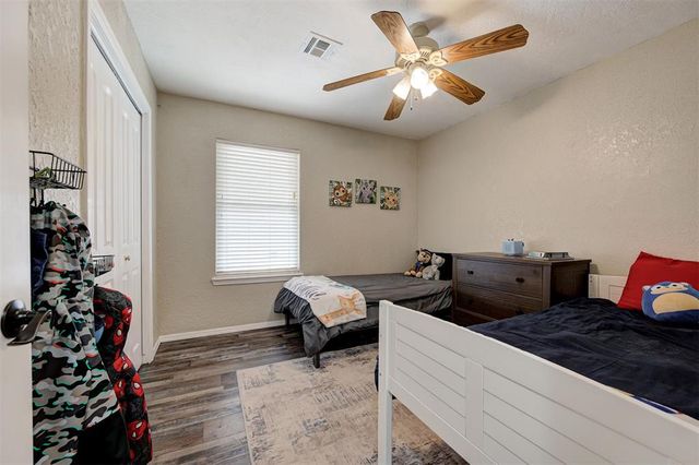 1356 NW 6th Place, Moore, OK 73170