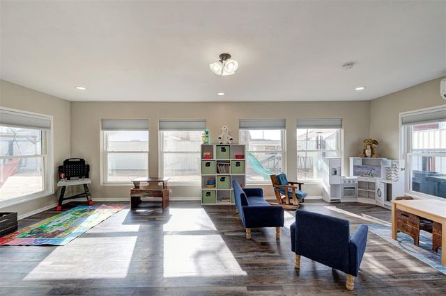 1356 NW 6th Place, Moore, OK 73170