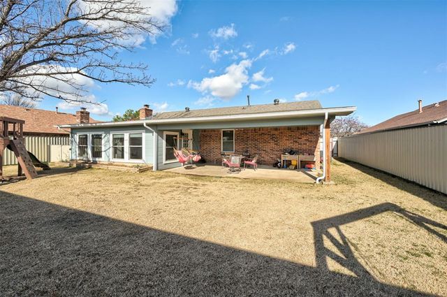 1356 NW 6th Place, Moore, OK 73170