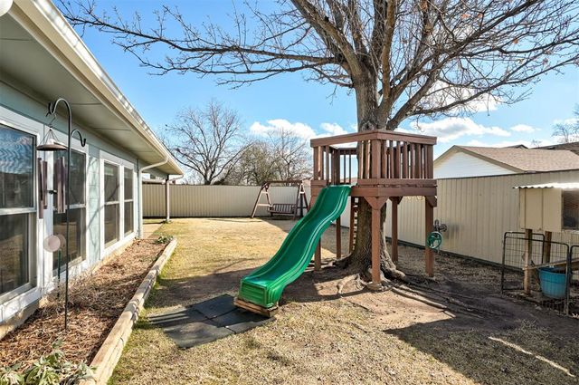 1356 NW 6th Place, Moore, OK 73170