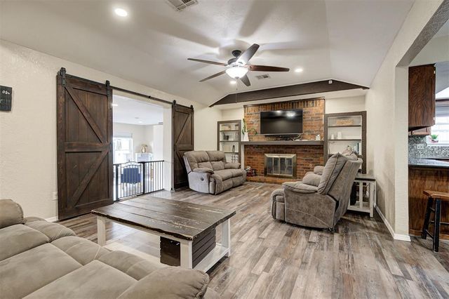 1356 NW 6th Place, Moore, OK 73170