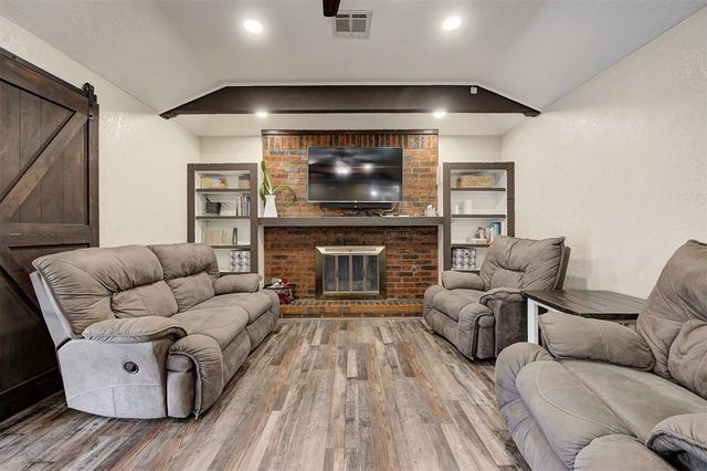 1356 NW 6th Place, Moore, OK 73170