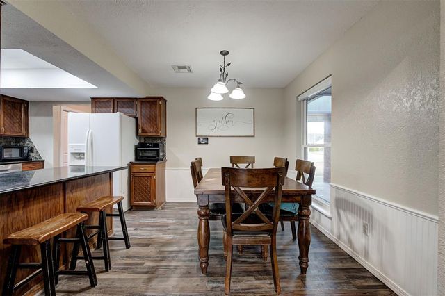 1356 NW 6th Place, Moore, OK 73170