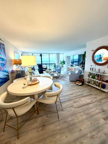 2000 Presidential Way 1403, West Palm Beach, FL 33401