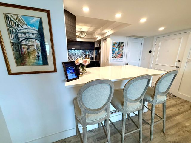 2000 Presidential Way 1403, West Palm Beach, FL 33401