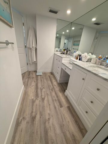 2000 Presidential Way 1403, West Palm Beach, FL 33401