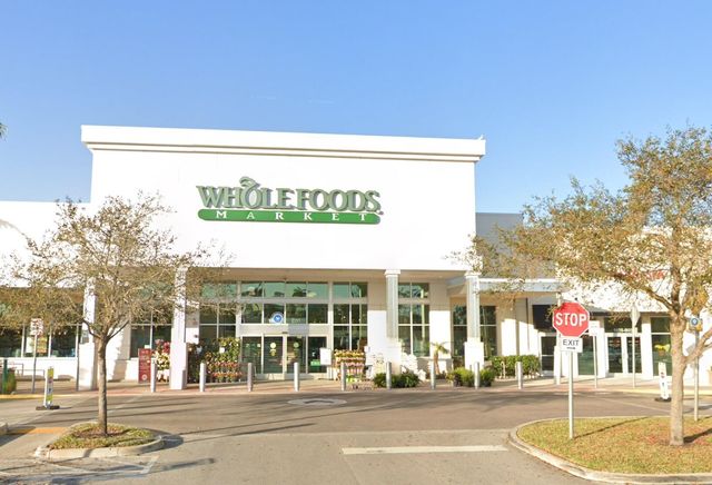 2000 Presidential Way 1403, West Palm Beach, FL 33401