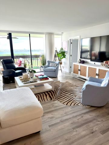 2000 Presidential Way 1403, West Palm Beach, FL 33401