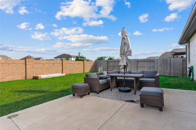 8654 Flamingo Bay Lane, Cypress, TX 77433