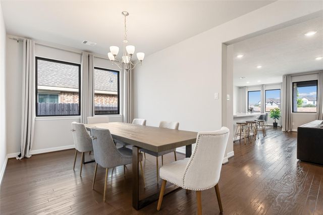 8654 Flamingo Bay Lane, Cypress, TX 77433