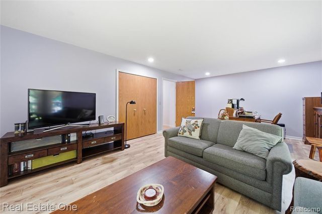 8450 Merrill Road, Whitmore Lake, MI 48189